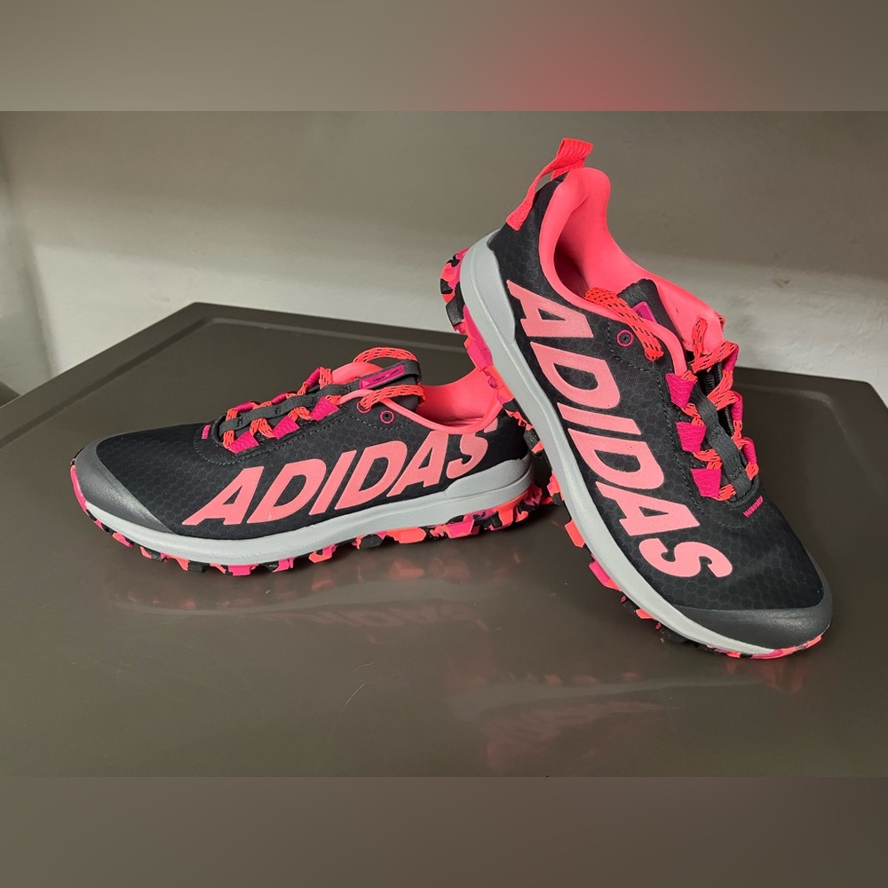Adidas Women's size 7
Trail Runner brand new NO BOX